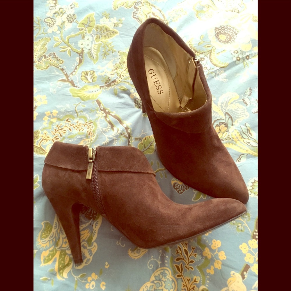 Guess Suede Boots 🥰